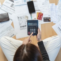 Češi častěji konsolidují půjčky. Home Credit v roce 2024 refinancoval přes 2,2 miliardy korun